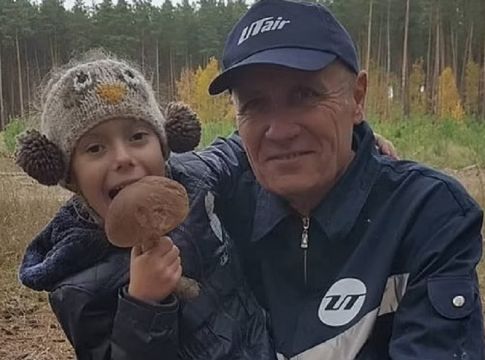 Ουκρανία: 7χρονο κορίτσι σκοτώθηκε από ρωσικούς βομβαρδισμούς σε σχολείο – Ο παππούς της προσπάθησε να την σώσει