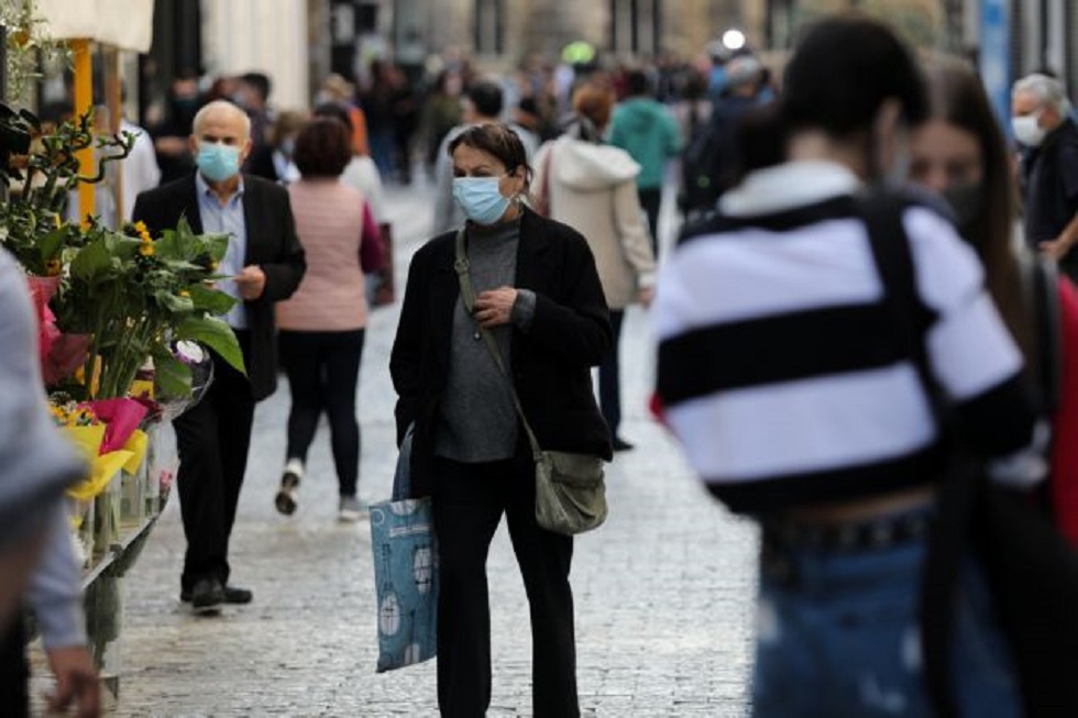 Κορωνοϊός: Τέλος οι μάσκες στους εξωτερικούς χώρους από σήμερα