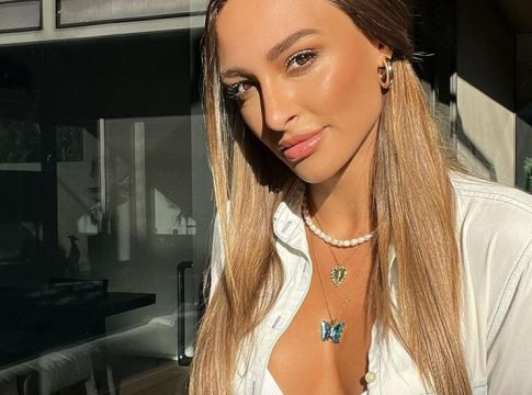 Σάλος με κουκλάρα παίκτρια του Survivor – Δημοσίευσε… κατά λάθος γυμνή φωτογραφία της – Δείτε τη!