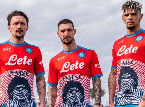 Νάπολι: Με φανέλα στη μνήμη του Ντιέγκο Μαραντόνα κόντρα στη Μίλαν