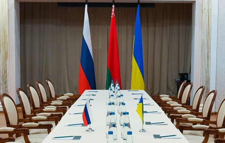 Στη Λευκορωσία έφτασε η ρωσική αντιπροσωπεία για τις διαπραγματεύσεις – Στις 16:00 ξεκινούν οι συνομιλίες