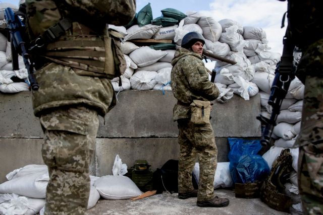 Αμερικανοί και Καναδοί πάνε να πολεμήσουν στην Ουκρανία: «Θα ένιωθα τύψεις αν δεν πήγαινα»