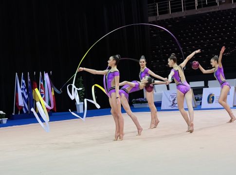 «Αποκαλυπτήρια» στις 3 κορδέλες / 2 μπάλες για το ανσάμπλ