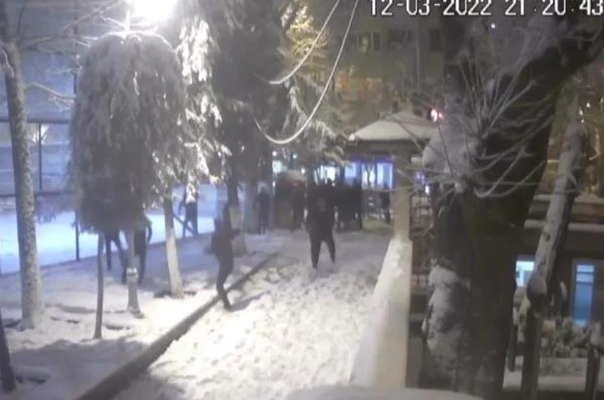 Χιονοπόλεμος στην Κωνσταντινούπολη κατέληξε σε… ανταλλαγή πυρών – 7 τραυματίες