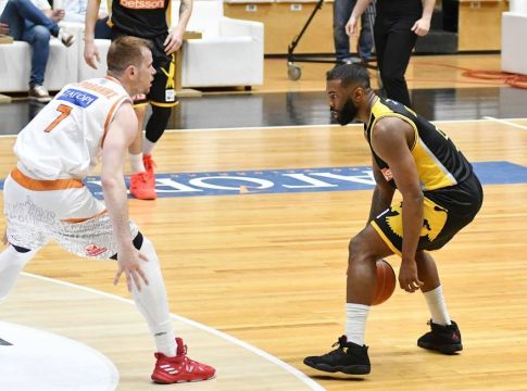 ΑΕΚ για Λάνγκφορντ: «Ο βασιλιάς επέστρεψε» (pic)