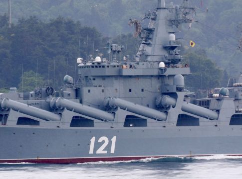 Βυθίστηκε το Moskva κατά τη ρυμούλκησή του στο λιμάνι της Σεβαστούπολης
