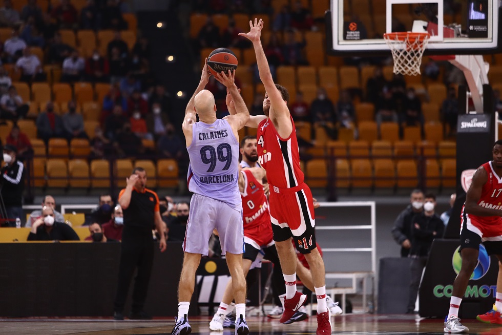 Το απίθανο buzzer beater του Καλάθη στο τέλος του ημιχρόνου (vid)