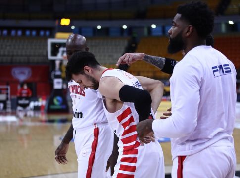 Απρόοπτο με Λούντζη στον Ολυμπιακό (Vid)