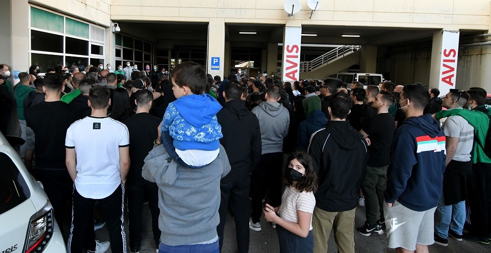 Οπαδοί του Παναθηναϊκού ντόπαραν ψυχολογικά τους παίκτες πριν το ντέρμπι με τον Ολυμπιακό