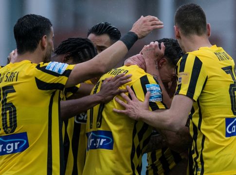 ΠΑΣ Γιάννινα – ΑΕΚ 2-3: Το πήρε και έμεινε ζωντανή η ΑΕΚ