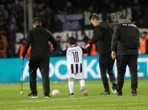 Ο μικρός Λέανδρος σκόραρε και αποθεώθηκε στην Τούμπα – Το συγκινητικό μήνυμα του Μιχάι (pic & vid)