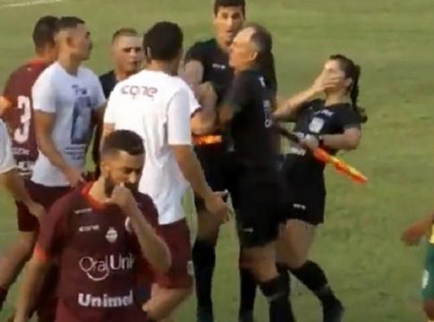 Προπονητής έριξε κουτουλιά σε γυναίκα βοηθό διαιτητή στη Βραζιλία (vid)