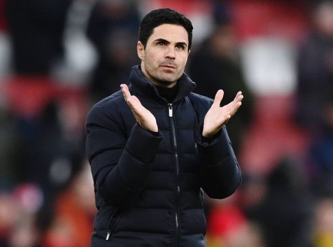 Ο ρέφερι έκλεισε το μάτι στον Αρτέτα και πυροδότησε την οργή των οπαδών των Κόκκινων Διάβολων (vid)