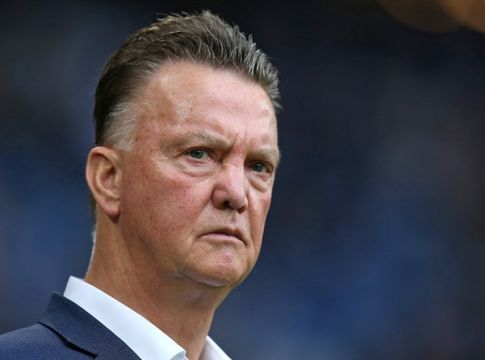 Μπαρτσελόνα σε Φαν Χάαλ: «Μείνε δυνατός, η σκέψη μας μαζί σου»