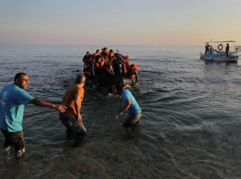 Κύθηρα: Σύλληψη τεσσάρων διακινητών – Βρίσκονταν σε ιστιοφόρο με 91 μετανάστες