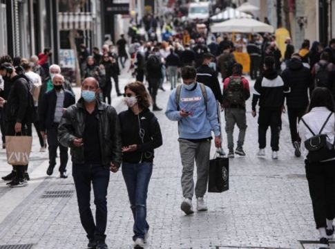 Τι ώρα ανοίγουν και τι ώρα κλείνουν σήμερα σούπερ μάρκετ και καταστήματα