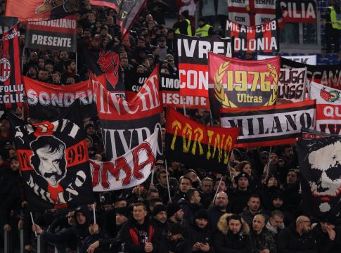 Μίλαν: Οι παίκτες γιόρτασαν μαζί με τους 10.000 οπαδούς που κατέκλυσαν το «Ολίμπικο» (vid)