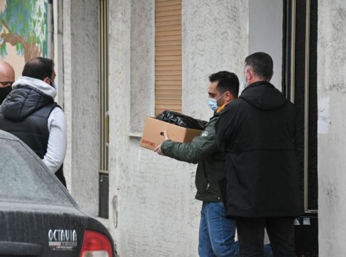 50 ηρεμιστικά χάπια βρέθηκαν στο σπίτι της Ρούλας Πισπιρίγκου – Τι άλλο εντόπισαν οι αστυνομικοί