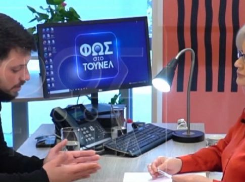 Μάνος Δασκαλάκης: Όσα έδειξε η γλώσσα του σώματος κατά τη συνέντευξη στην Αγγελική Νικολούλη (vids)