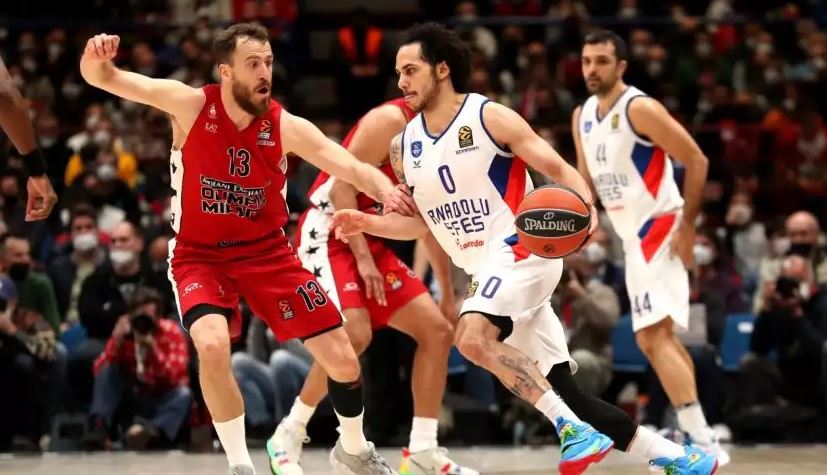 Εφές για Final Four, Aρμάνι για το break