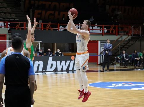Προμηθέας – Τσεντεβίτα 67-88