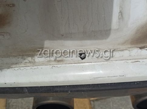 Κρήτη: Βρήκε σφαίρα «καρφωμένη» στον προφυλακτήρα του αυτοκινήτου