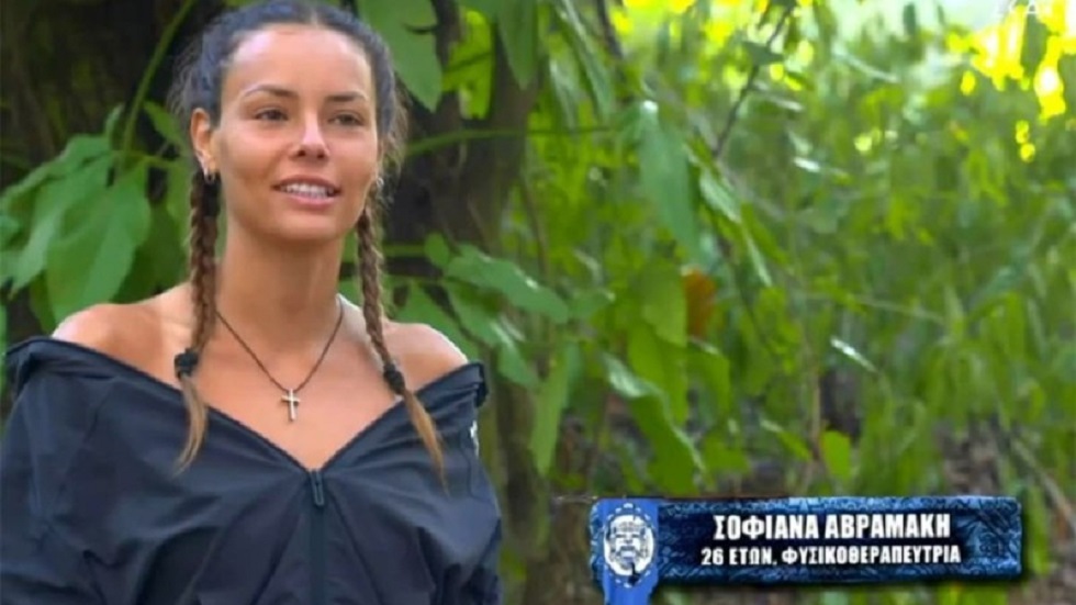 Survivor 5 – Σοφιάνα Αβραμάκη: Τα έχει τα κονέ της η «καυτή» παίκτρια – Αυτός ο βουλευτής είναι θείος της! (pic)