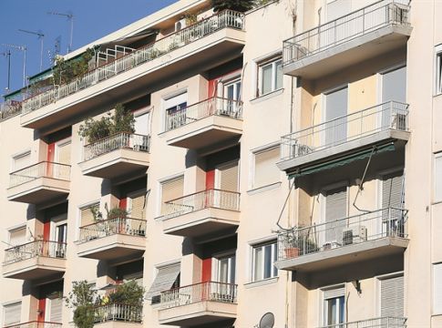 Ποιοι και πώς θα πάρουν φθηνή στέγη – Όλο το σχέδιο της κυβέρνησης