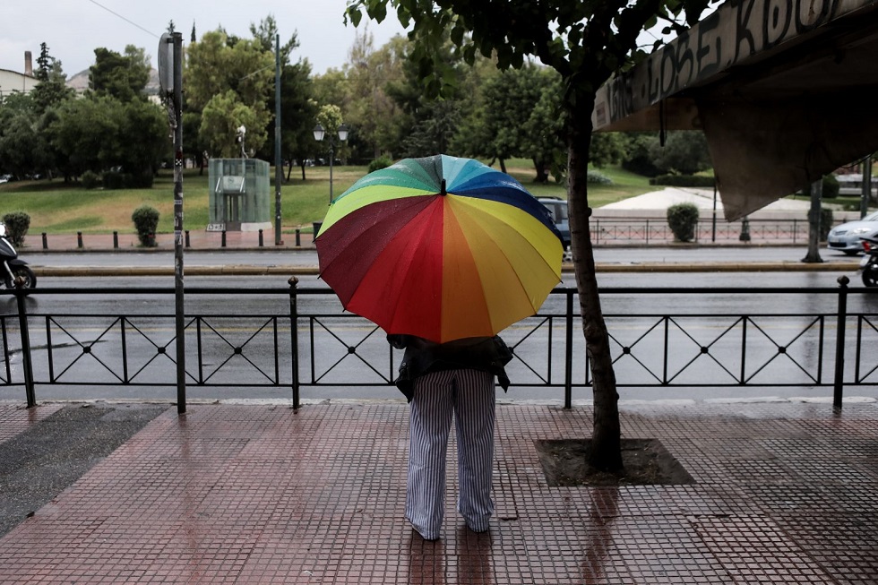 Καιρός: «Χαλάει» το τριήμερο της Πρωτομαγιάς – Έρχονται λασποβροχές και πτώση της θερμοκρασίας έως 8 βαθμούς