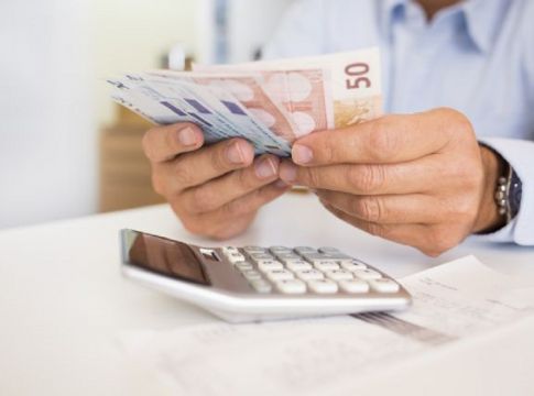 Χατζηδάκης: Με την αύξηση του κατώτατου μισθού η κυβέρνηση οδηγεί την Ελλάδα στην 9η θέση στους 22 της ΕΕ