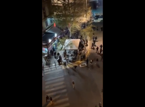 Νύχτα τρόμου στη Μασσαλία – Άγριο ξύλο, οπαδοί του ΠΑΟΚ και της Παρτιζάν με οπαδούς της Μαρσέιγ και της ΑΕΚ (vids)