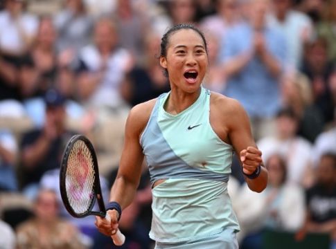 Η 19χρονη Κινγουέν Ζενγκ άφησε εκτός Roland Garros την Χάλεπ