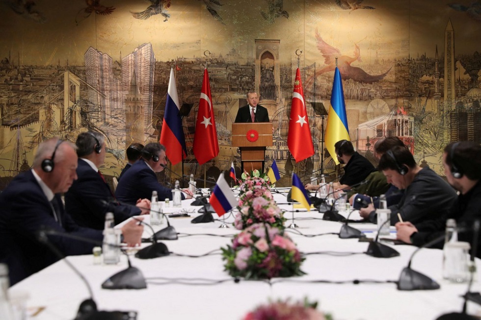 Τουρκία: Το «αυτογκόλ» του Ερντογάν – Ο πόλεμος στην Ουκρανία και η χαμένη ευκαιρία για να πλησιάσει τη Δύση