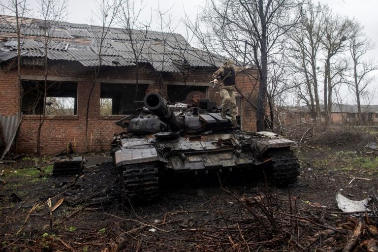 Οι αυταπάτες Ρώσων, Ουκρανών και Δύσης – Πώς θα λήξει ο πόλεμος φθοράς στην Ουκρανία | to10.gr