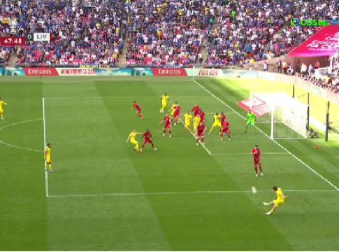 Δοκάρι η Τσέλσι έπειτα από εκτέλεση φάουλ του Αλόνσο (vid)