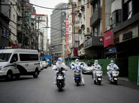 Η Κίνα κινδυνεύει να χάσει τα πρωτεία της ανάπτυξης από τις ΗΠΑ – Υπάρχει σχέδιο;