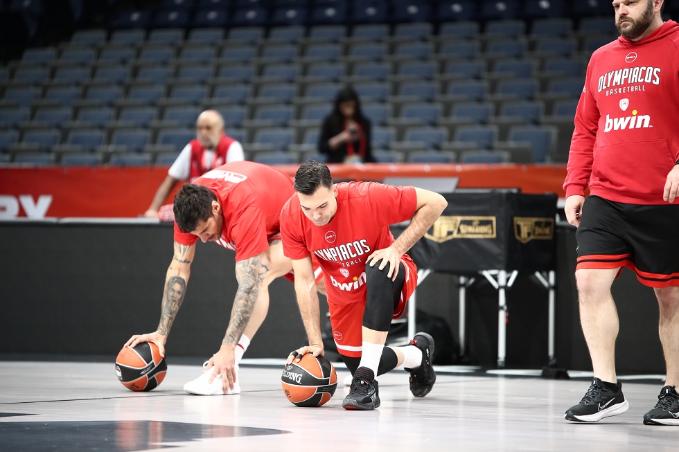 Η προπόνηση του Ολυμπιακού στην «Stark Arena» (pics)