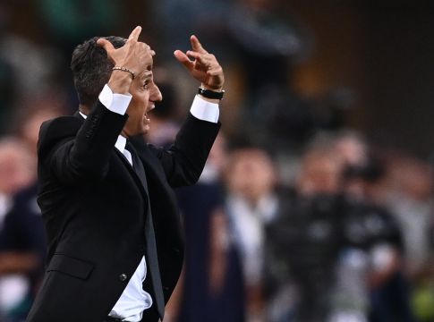 Τα… έβαλε με τον Λαόθ για το πέναλτι ο Λουτσέσκου