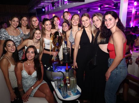 Το… γλέντησαν με την ψυχή τους τα «χρυσά» κορίτσια του Ολυμπιακού (pics)