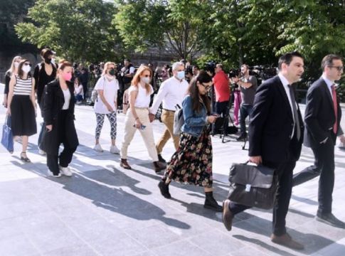 Δίκη Φιλιππίδη: Ξέσπασε σε κλάματα η δεύτερη καταγγέλλουσα – Νέα διακοπή