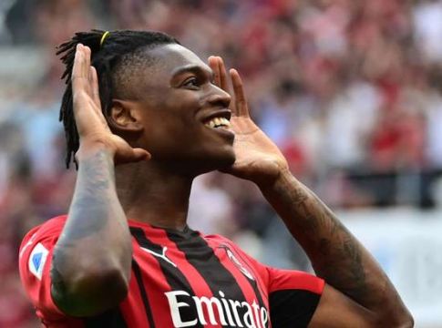 Μίλαν – Αταλάντα 2-0: «Αγκαλιά» με τον τίτλο οι ροσονέρι