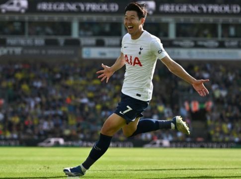 «Η Λίβερπουλ εξετάζει την περίπτωση του Σον για αντικαταστάτη του Μανέ»