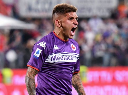 Φιορεντίνα: Πανό των οπαδών υπέρ της παραμονής του Τορέιρα