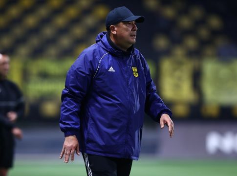 Άρης: Τα λένε Καρυπίδης και Μπούργος