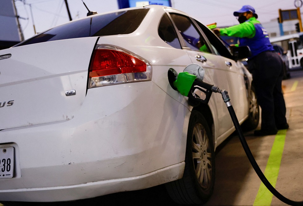 Fuel Pass 2: Αυξάνεται στις 45.000 ευρώ το εισοδηματικό όριο για τους δικαιούχους