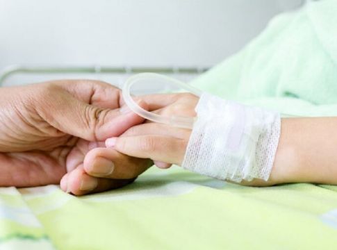 Ξεσπά η μητέρα του 3χρονου κοριτσιού που πέθανε στο Ιπποκράτειο: «Είναι αδιανόητο αυτό που συνέβη»