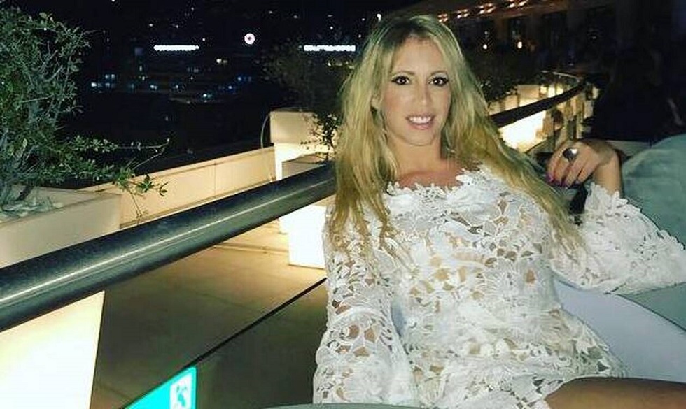 Έλενα Αθανασοπούλου: Η πρώτη της αντίδραση μετά την ανάρτηση του σκηνοθέτη (vid)