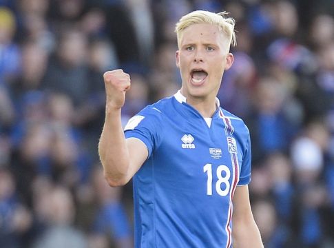 «Βλέπει» Μάγκνουσον για την άμυνα η ΑΕΚ (vids)