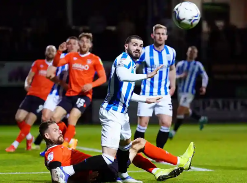 Χάντερσφιλντ και Λούτον διεκδικούν το εισιτήριο για το Γουέμπλεϊ