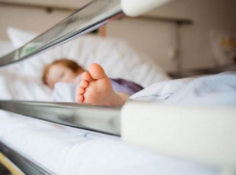 Σοκ στο Χαλάνδρι: Νεκρή 8χρονη από θερμοπληξία – Την είχαν αφήσει στο αυτοκίνητο